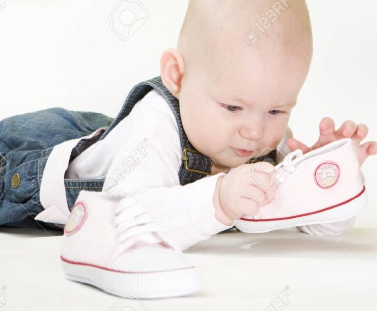 When Can Babies Start Wearing Shoes?