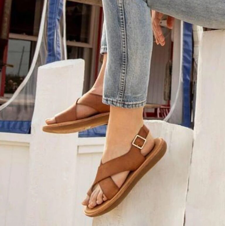 Best Walking Sandals for Women - 2020 Reviews